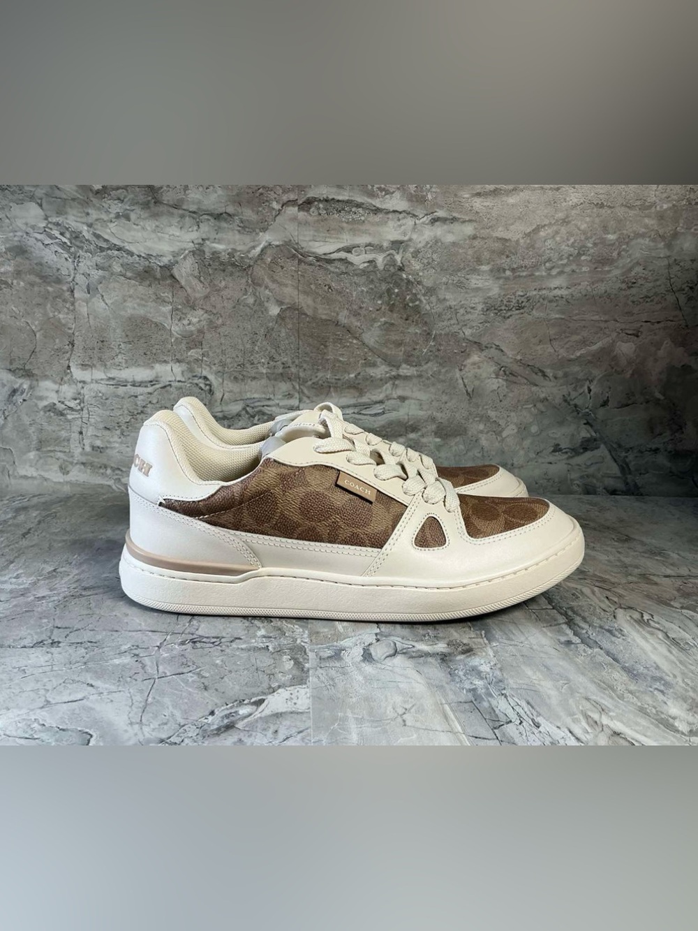 Coach Clip Court Low Top Sneaker In Signature Canvas - Picture 10 of 14